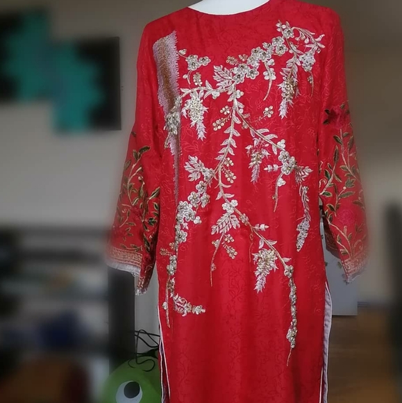 Bright red Kurta - Picture 2 of 6